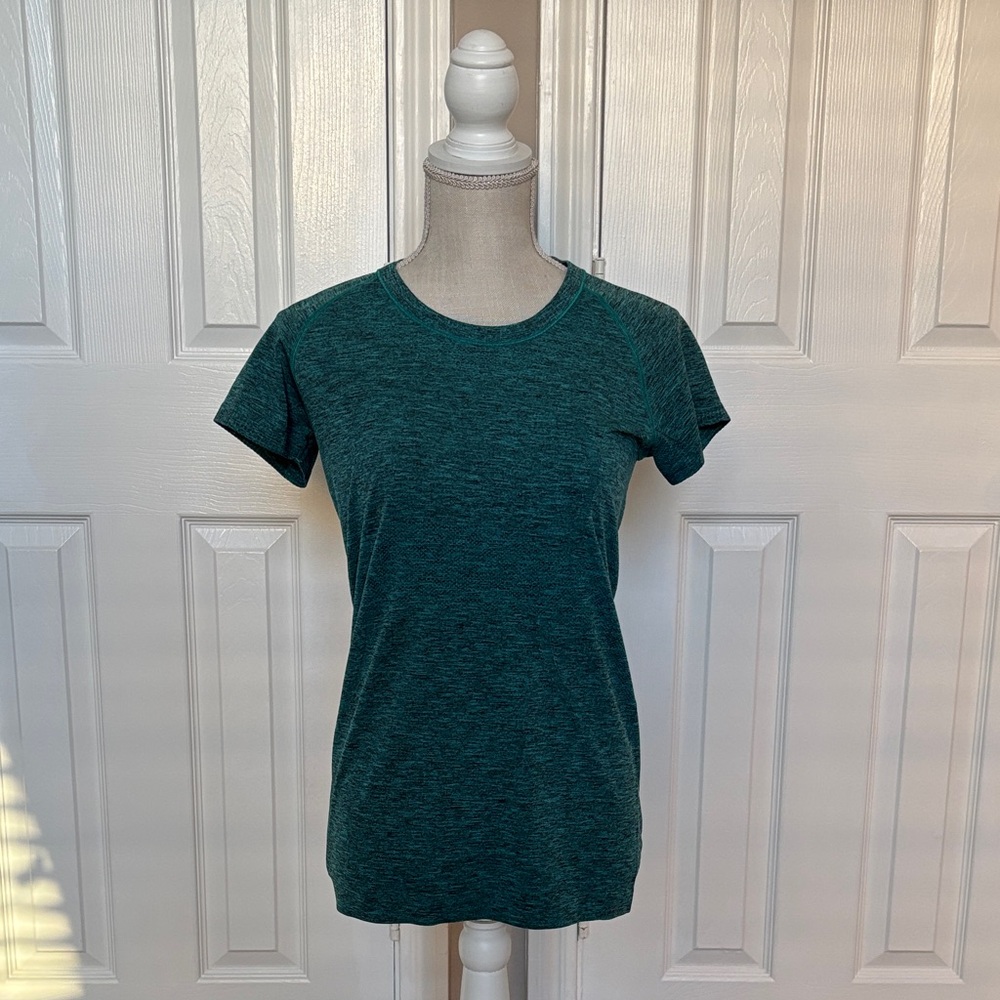 LuLuLemon Teal Short Sleeve Tee *LIKE NEW*